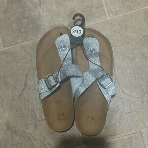 Silver and Brown‎ Thong-Style Sandals with Metallic Finish